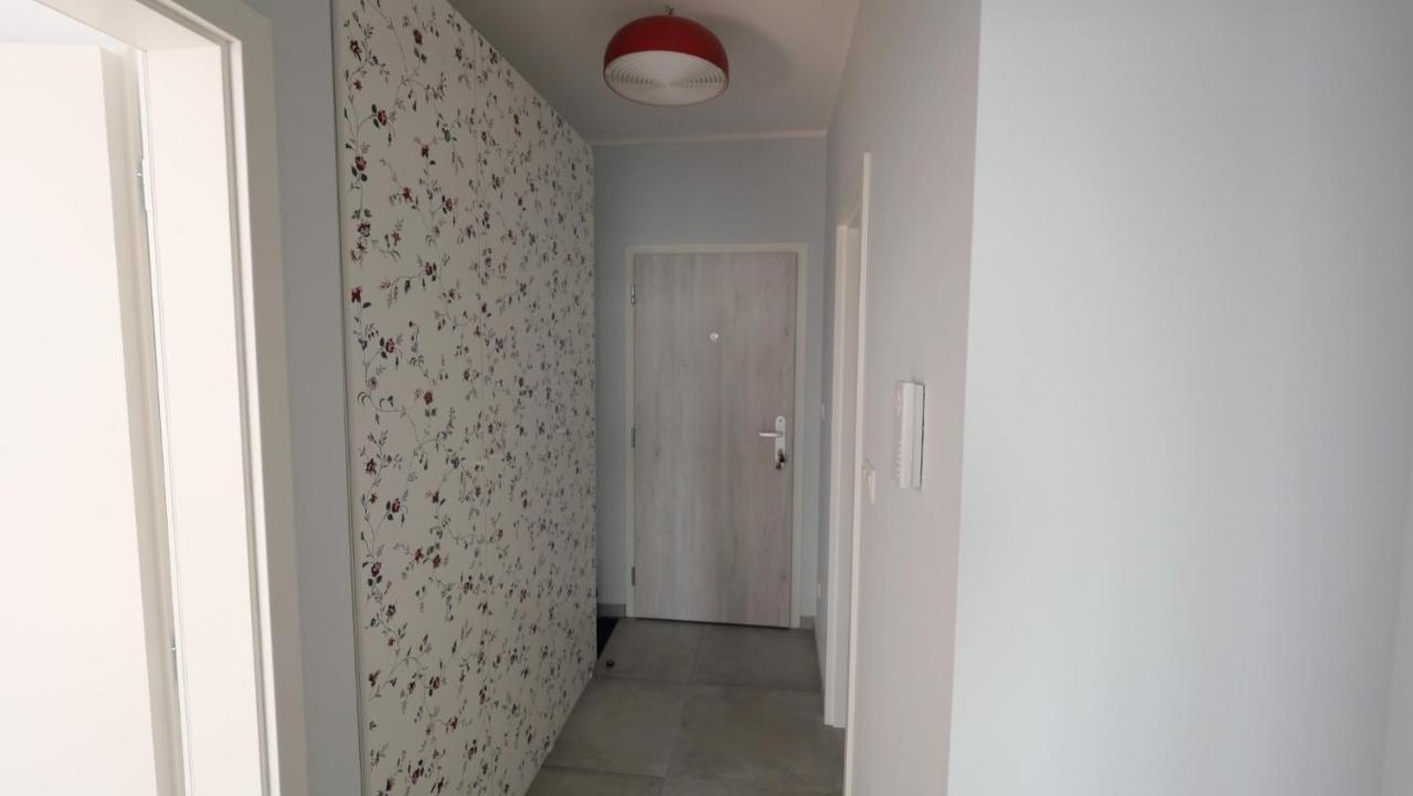 Air-Conditioned, 2 Room Apartment With Terrace Bratislava Exterior foto